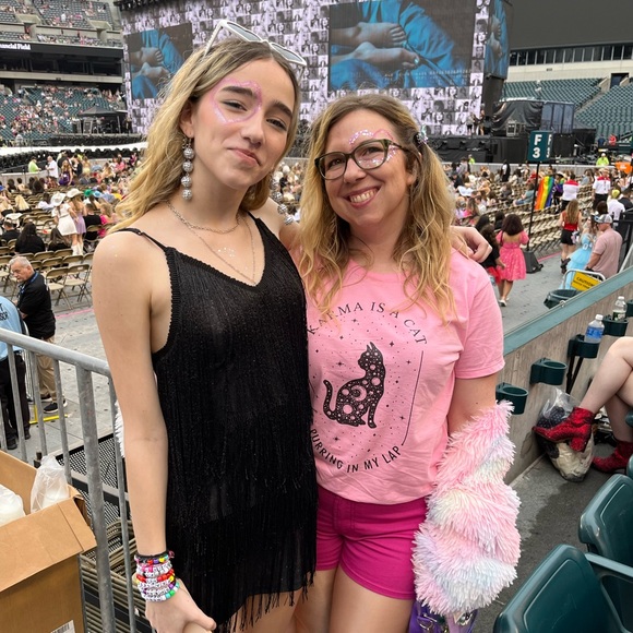 Pink Karma is a Cat Tee - Picture 2 of 2